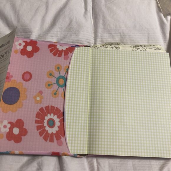 Classic Southern Desserts: All-Time Favorite Recipes for Cakes, Cookies, Pies… - Picture 4 of 10